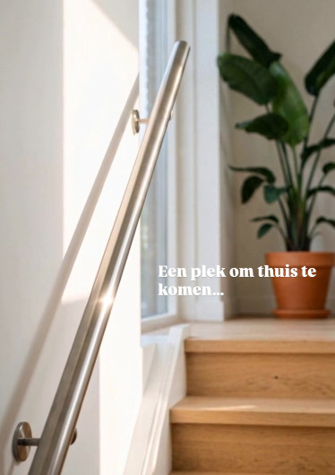 Zonlicht, rustige lijnen en tijdloze materialen. Soms heeft een interieur niet veel nodig om goed te voelen. ✨ #rvsland #trapleuning #woonstijl #interieurinspiratie #moderninterieur Zonlicht, rustige lijnen en tijdloze materialen. Soms heeft een interieur niet veel nodig om goed te voelen. ✨ #rvsland #trapleuning #woonstijl #interieurinspiratie #moderninterieur